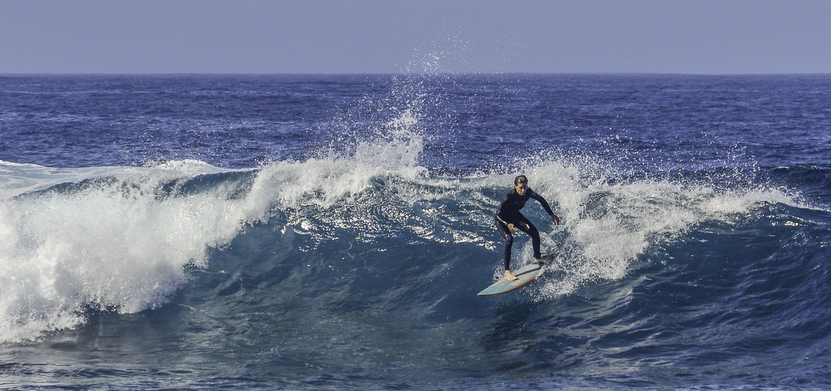Poloca Surf School Vicky about on the wave coach